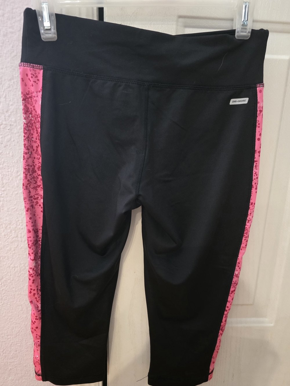 NWOT- Small Danskin Black Capri Leggings with Pink Side Panels